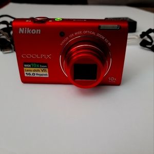Red Nikon Coolpix S6200